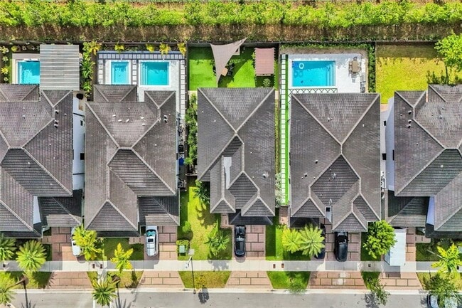 Building Photo - 15501 NW 88th Ave