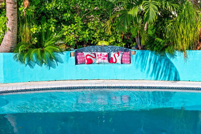 Building Photo - 113 Park Ln E