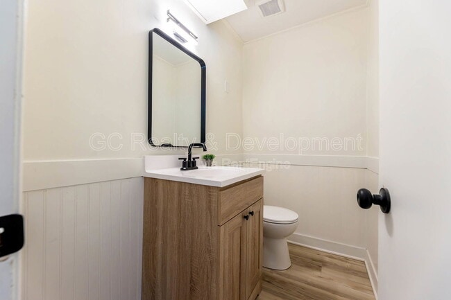 Building Photo - 111 Nashua St