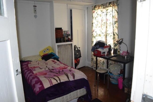 Building Photo - 3059 N Frederick Ave