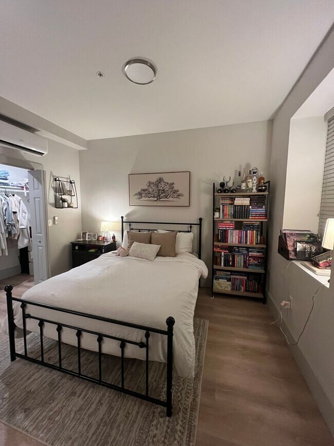 Interior Photo - 2 Thomas Street