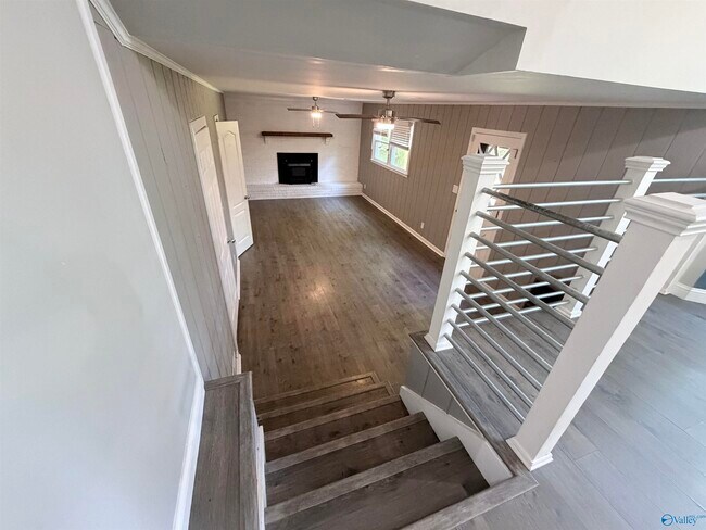 Building Photo - 11114 Hillwood Dr SE