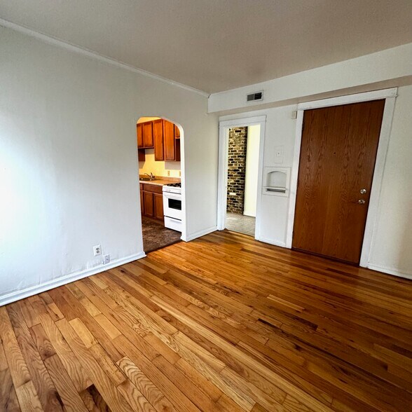 Building Photo - 115 n Hancock st