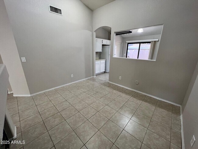 Building Photo - 3510 E Hampton Ave