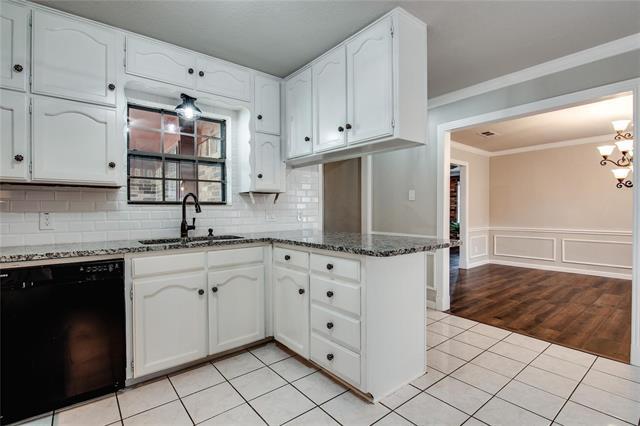 Building Photo - 8966 Hialeah Cir S