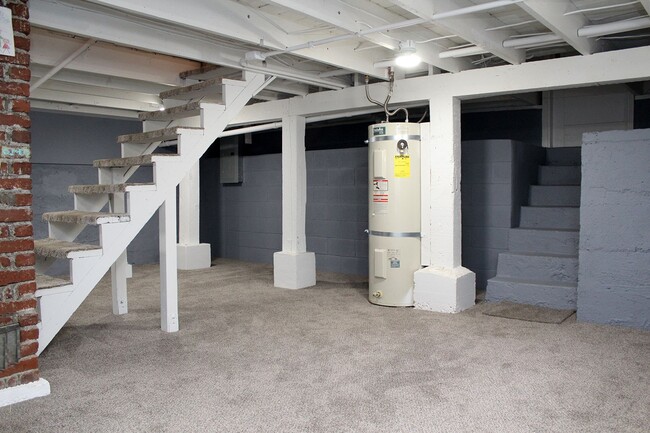 Building Photo - 5002 SE 97th Ave