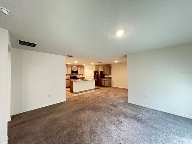 Building Photo - 586 W Twisted Oaks Dr