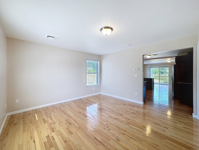Building Photo - 87 Nature Ave