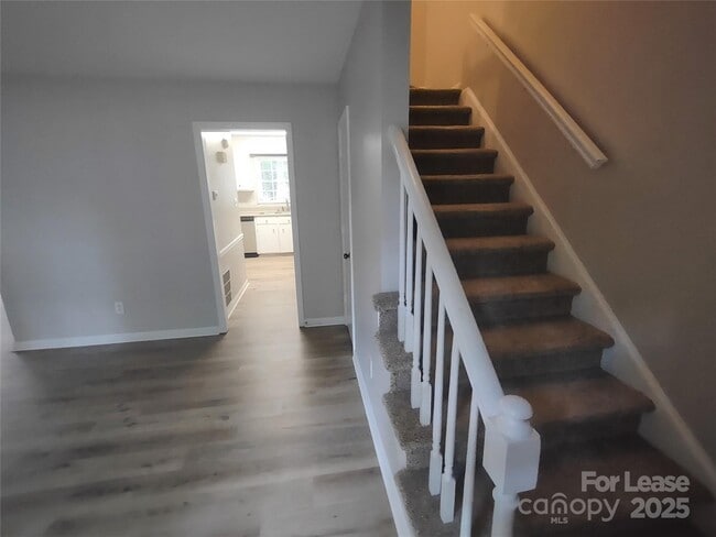 Building Photo - 615 Rama Rd