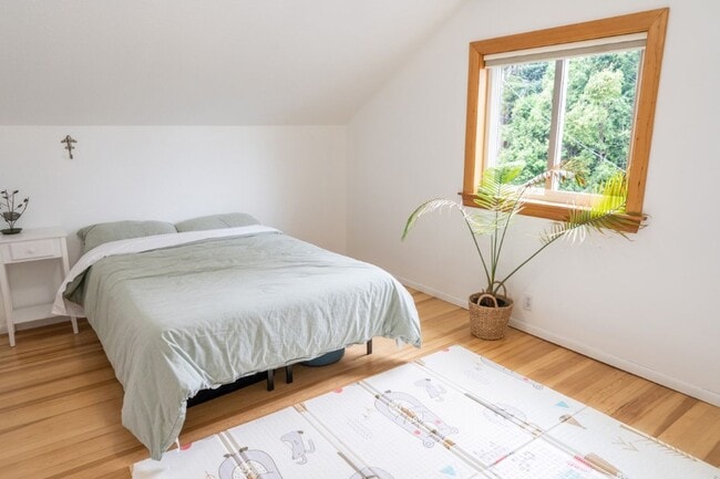 Building Photo - 4Bd/1.5Ba Seattle House