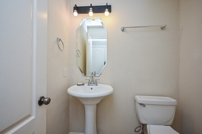 Building Photo - 9403 Coatsworth Dr