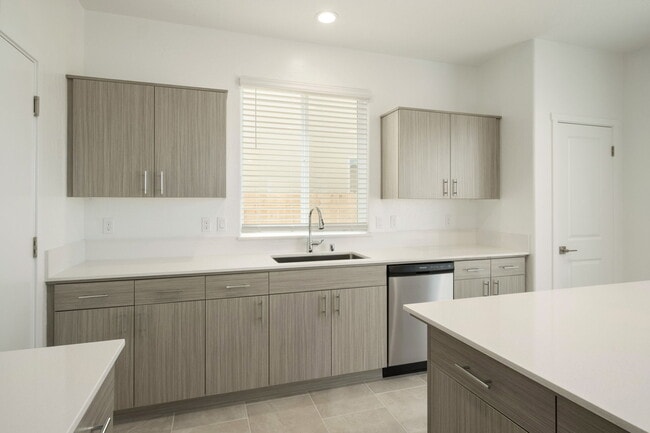 Building Photo - 2966 E Tierra Dr