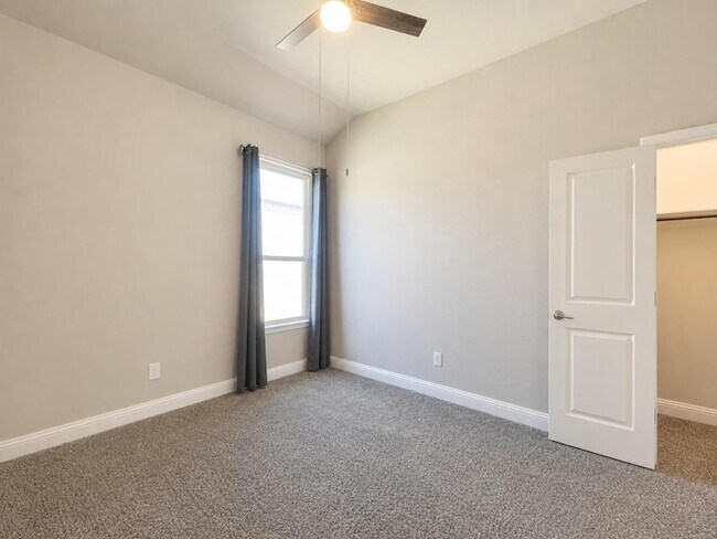 Building Photo - 1017 Greencove Dr