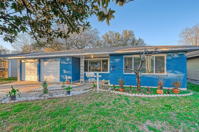 Building Photo - 5410 De Milo Dr