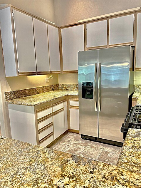 Building Photo - 15 Headland Pl
