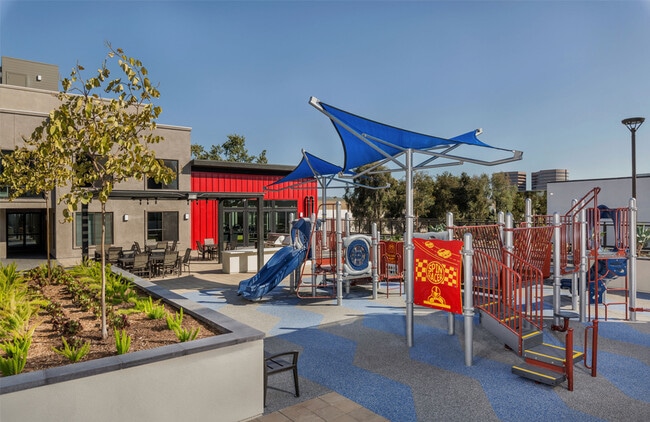 Building Photo - Parc Derian