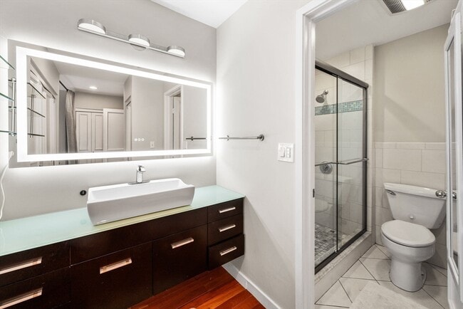 Building Photo - 32 Shipway Pl