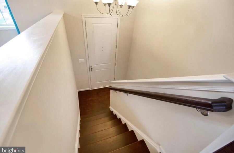 Building Photo - 14011 Godwit St