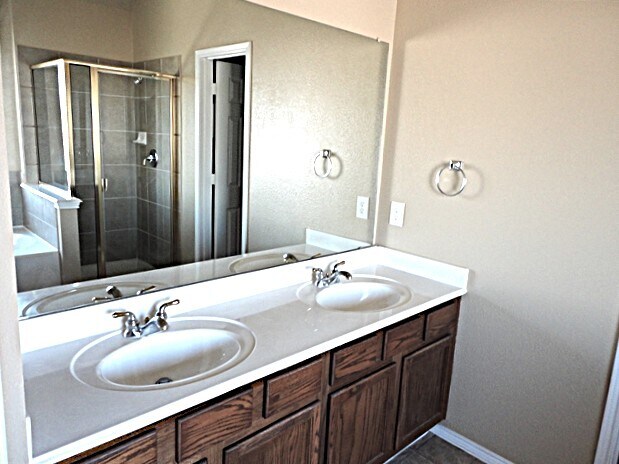 Building Photo - 10308 Oak Branch Ln