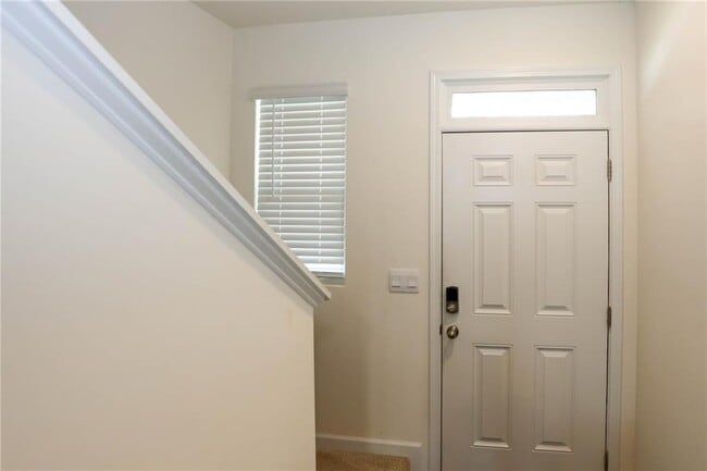 Building Photo - 457 Shasta Ct
