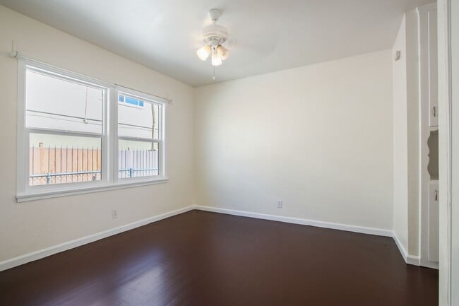 Building Photo - 3569 Mulford Ave