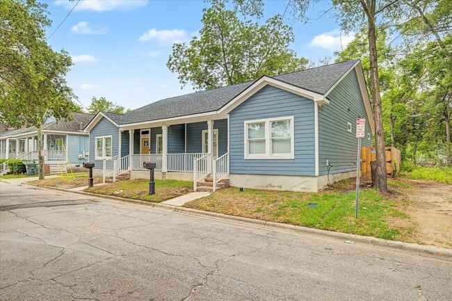 Building Photo - SECTION 8 WELCOME!! - 3 bedroom recently built - $250 gift card special
