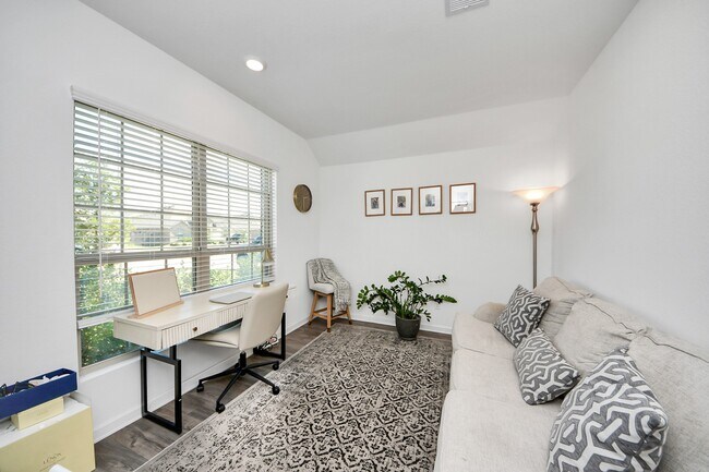 Building Photo - 2302 Dewford Fls Dr