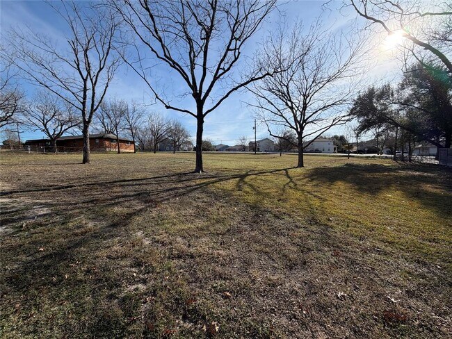 Building Photo - 9712 Springdale Rd