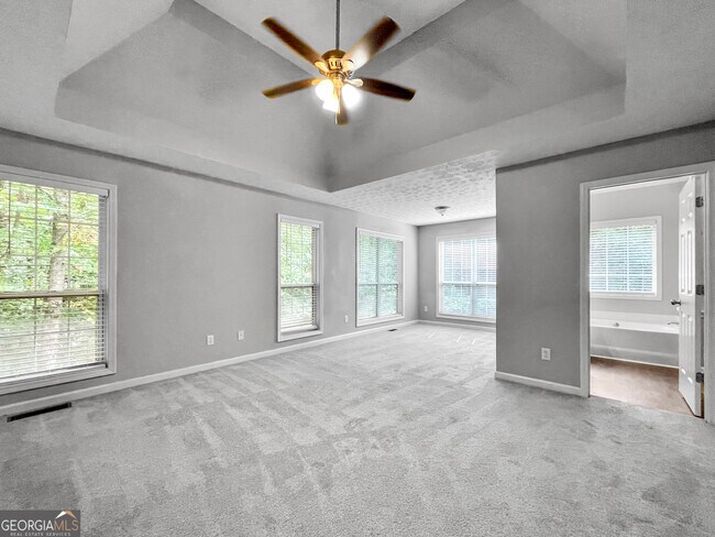 Building Photo - 6825 Wells Ct