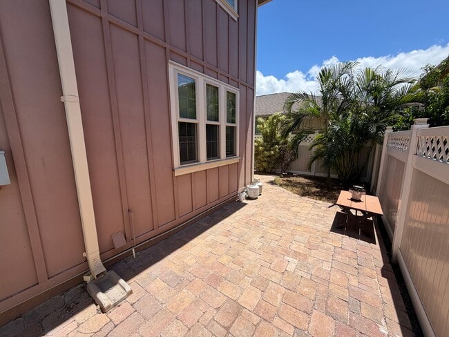 Building Photo - 106 Kahoma Village Loop