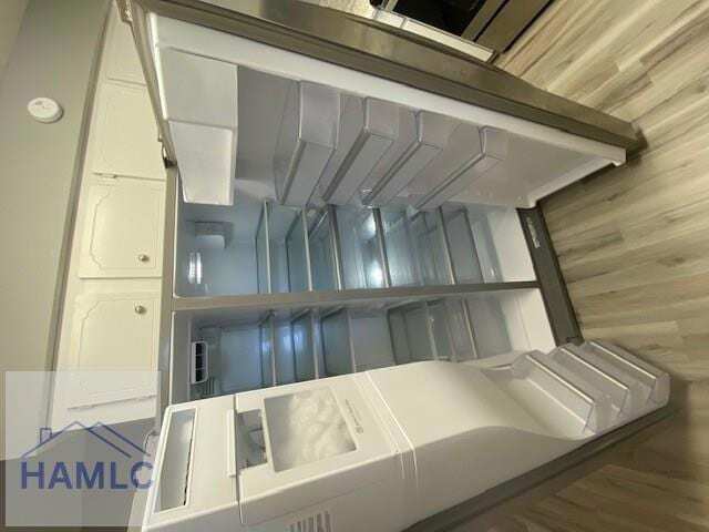 Building Photo - 300 Robinson Loop