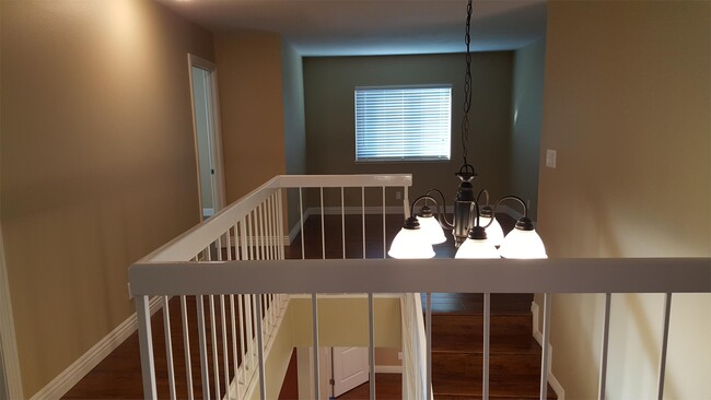 Building Photo - 2131 El Rancho Dr