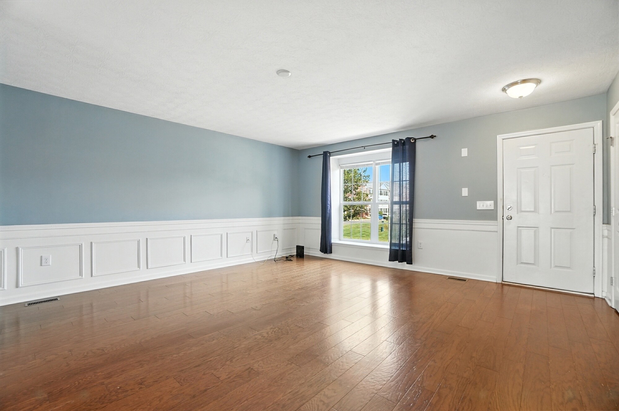 Living room - 6169 Needletail Rd