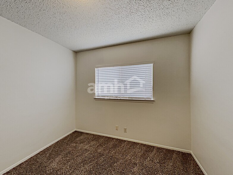 Building Photo - 13352 Pecan Glade