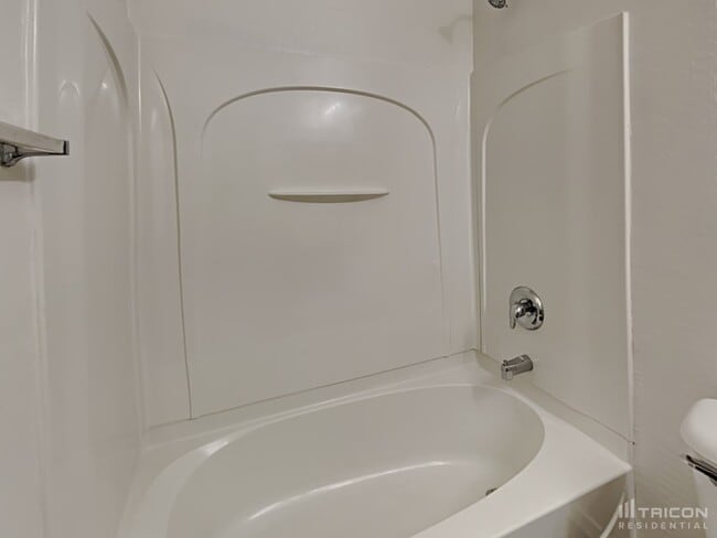 Building Photo - 2364 E Meadow Lark Way