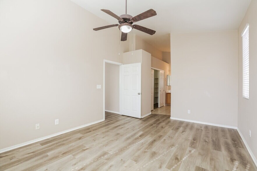 Building Photo - 9660 Flying Eagle Ln