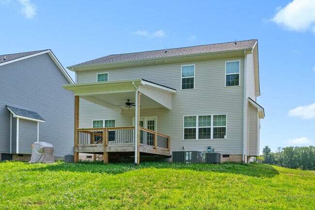 Building Photo - 681 Eva Agnes Ave