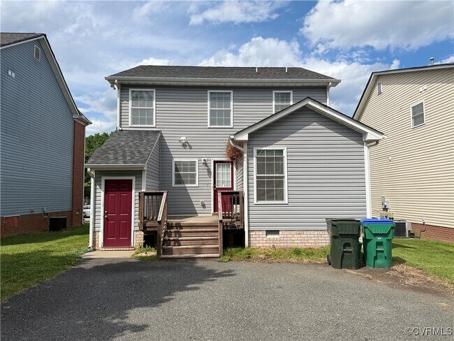 Building Photo - 1709 Kemper St
