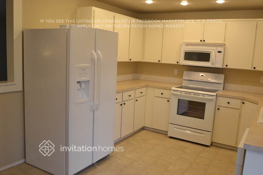 Building Photo - 8311 113 St E