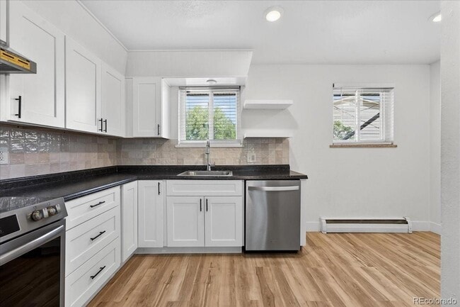 Building Photo - 9050 N Elm Ct