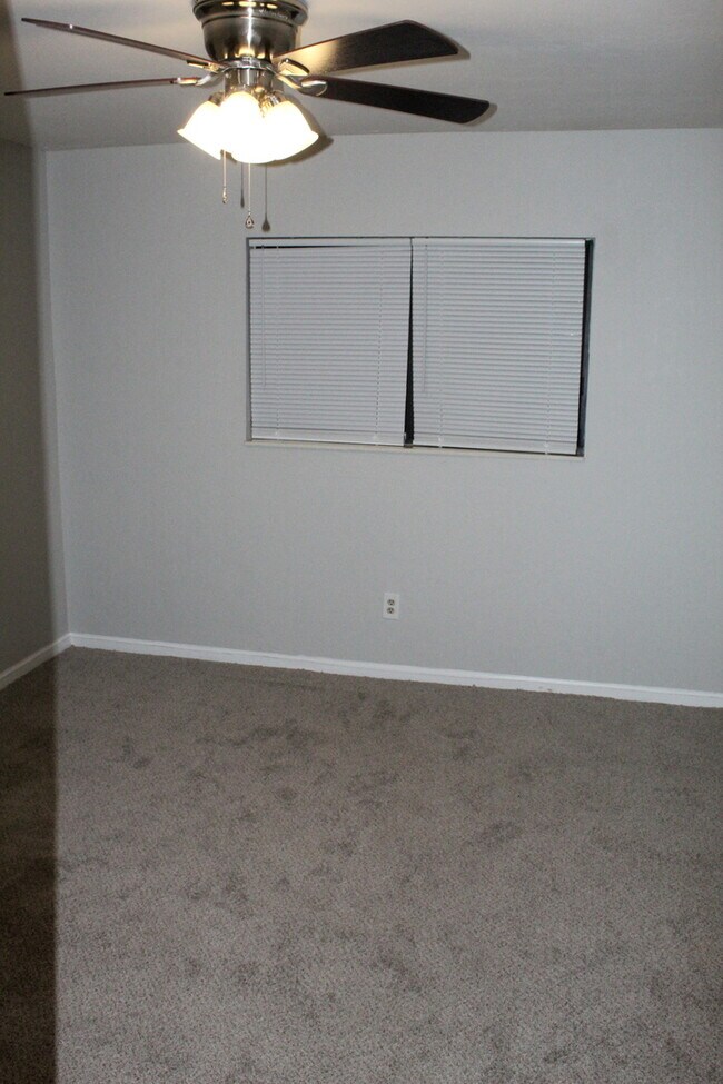 Building Photo - Totally renovated 2-bedroom, 2-full-bath t...
