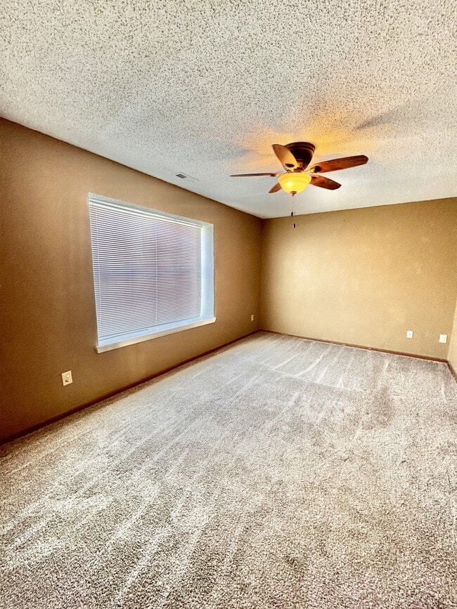 Building Photo - 1315 N Berkley Rd