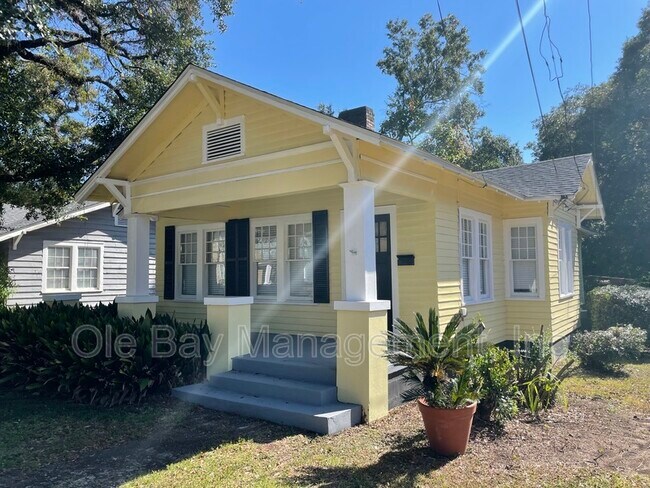 Primary Photo - 2153 Dauphin St
