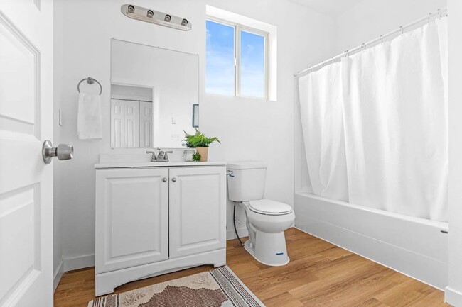 Building Photo - Adorable New Build Two Bedroom 1.5 Bathroom