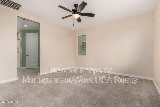 Building Photo - 12324 W Wagon Wheel Dr