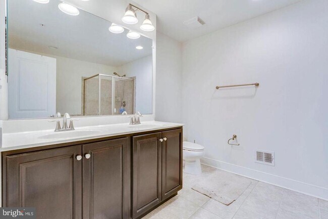 Building Photo - 43985 Vaira Terrace