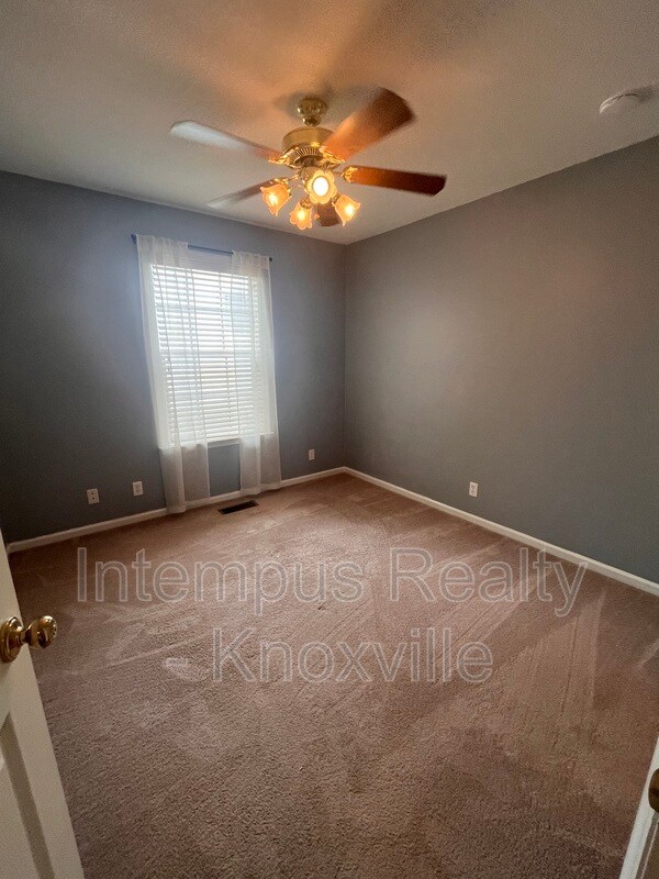 Building Photo - 1333 Willmann Ln