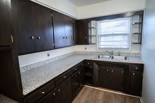 Building Photo - Updated 3-Bedroom Home in Northeast Springfield — Garage & Spacious Backyard