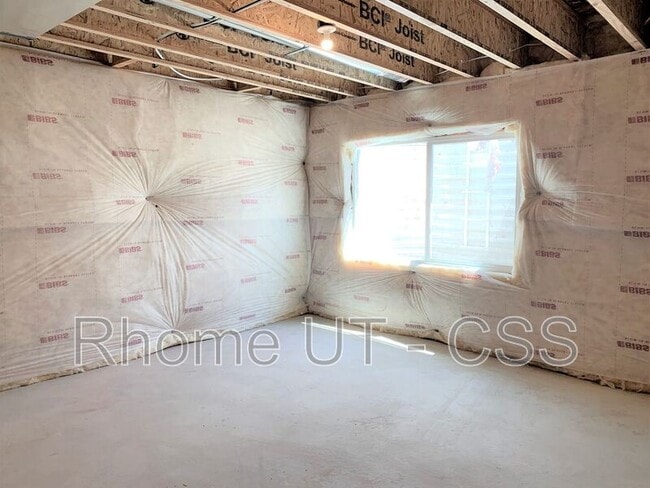 Building Photo - 552 N 260 W