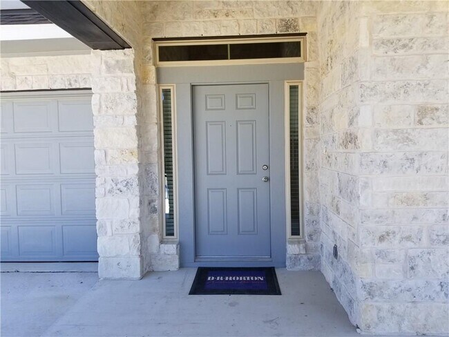 Building Photo - 1448 Brooks Way